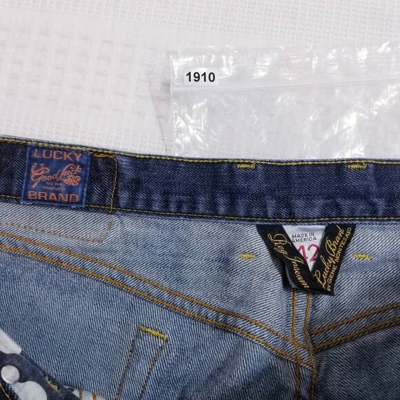 Lucky Brand Bootleg Jeans - Picture 9 of 12